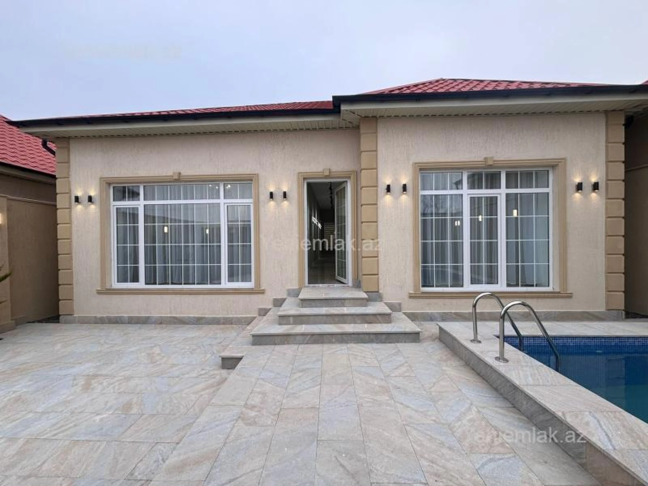 Satılır 4 otaqlı həyət evi 150 m²