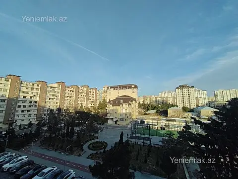 Satılır 3 otaqlı köhnə tikili 80 m²