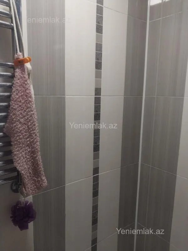 Satılır 4 otaqlı köhnə tikili 90 m²