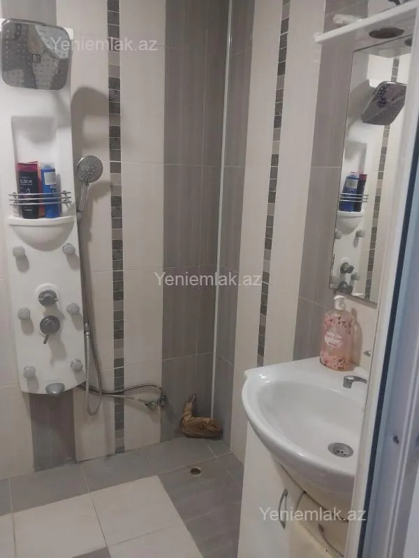 Satılır 4 otaqlı köhnə tikili 90 m²