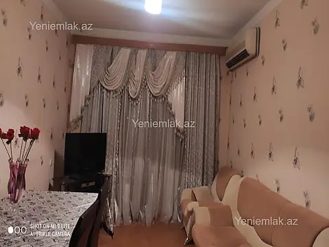 Satılır 3 otaqlı köhnə tikili 85 m²