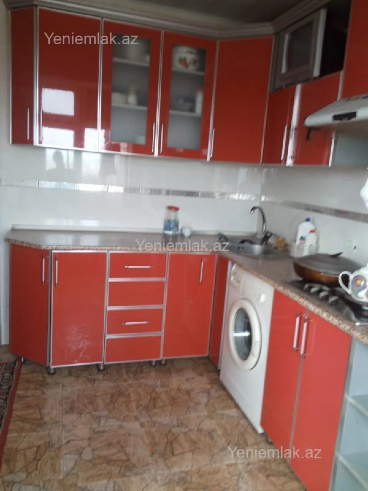 Satılır 3 otaqlı köhnə tikili 85 m²
