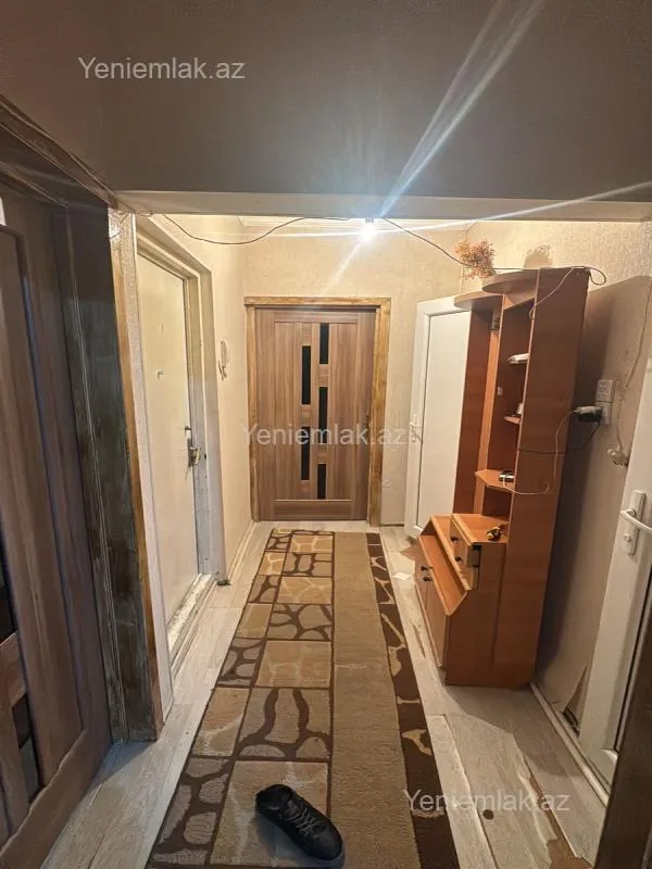 Satılır 2 otaqlı köhnə tikili 65 m²