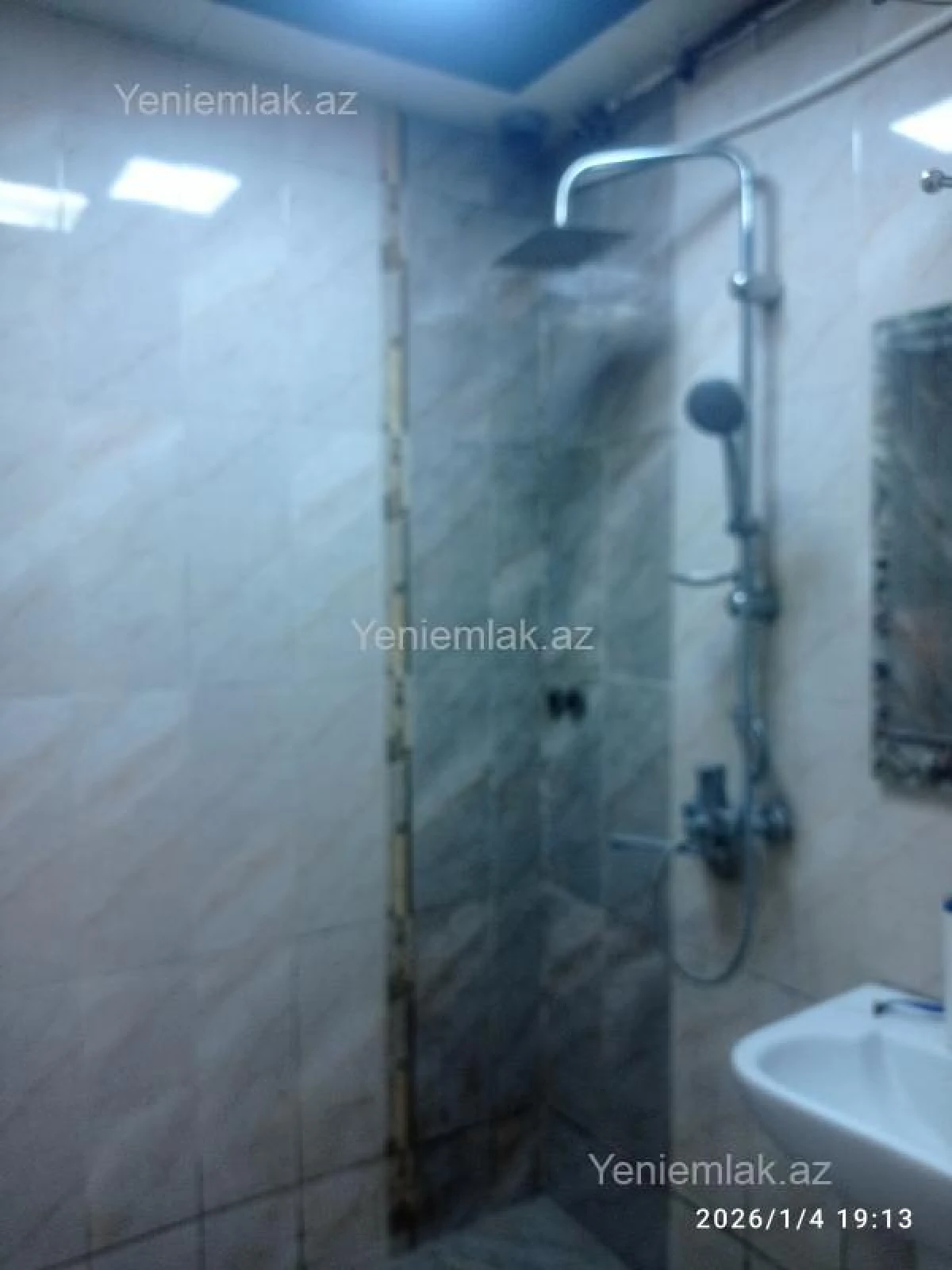 Satılır 2 otaqlı köhnə tikili 65 m²