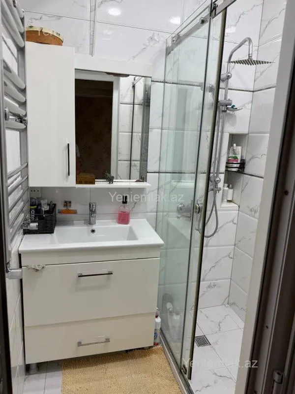 Satılır 3 otaqlı köhnə tikili 80 m²