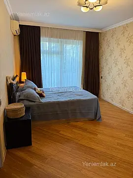 Satılır 3 otaqlı köhnə tikili 80 m²