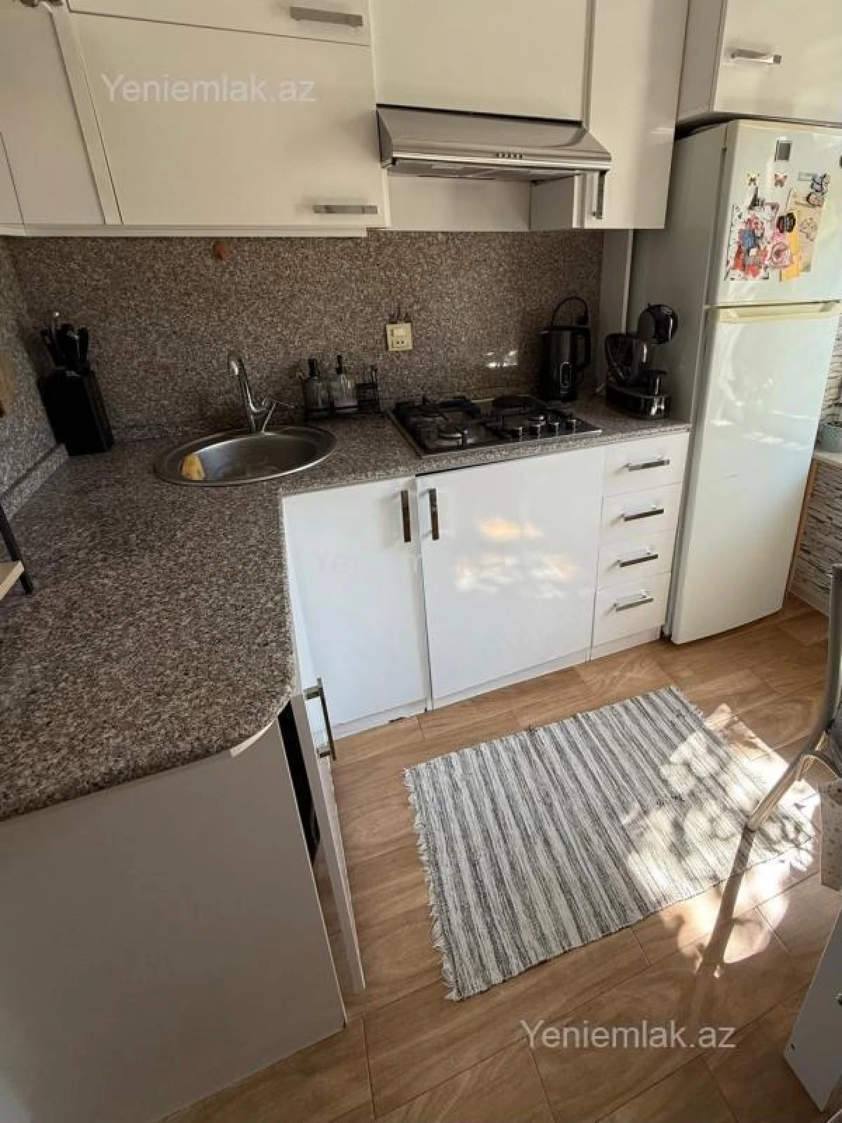 Satılır 3 otaqlı köhnə tikili 80 m²