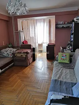 Satılır 3 otaqlı köhnə tikili 75 m²