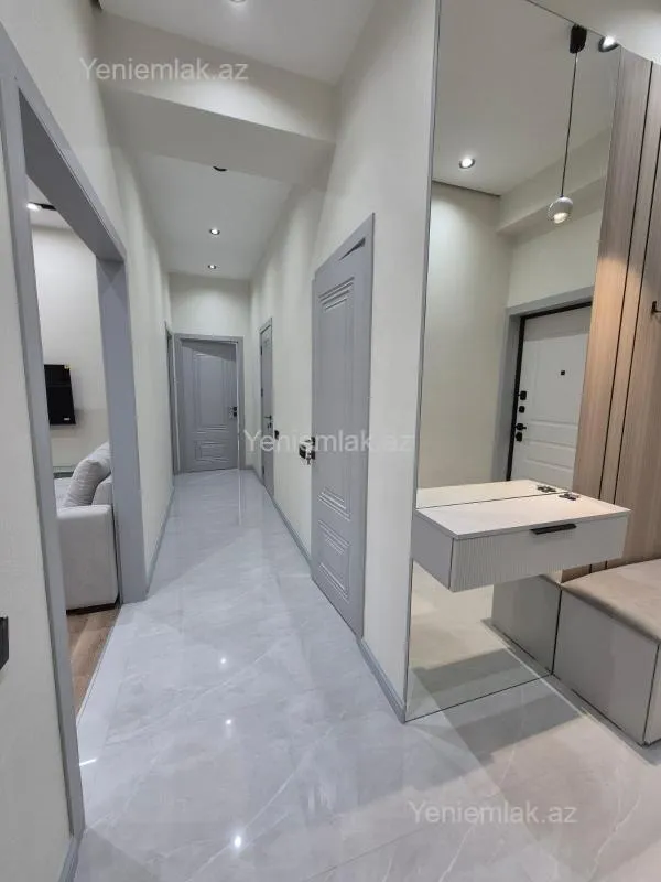 Satılır 3 otaqlı yeni tikili 86 m²
