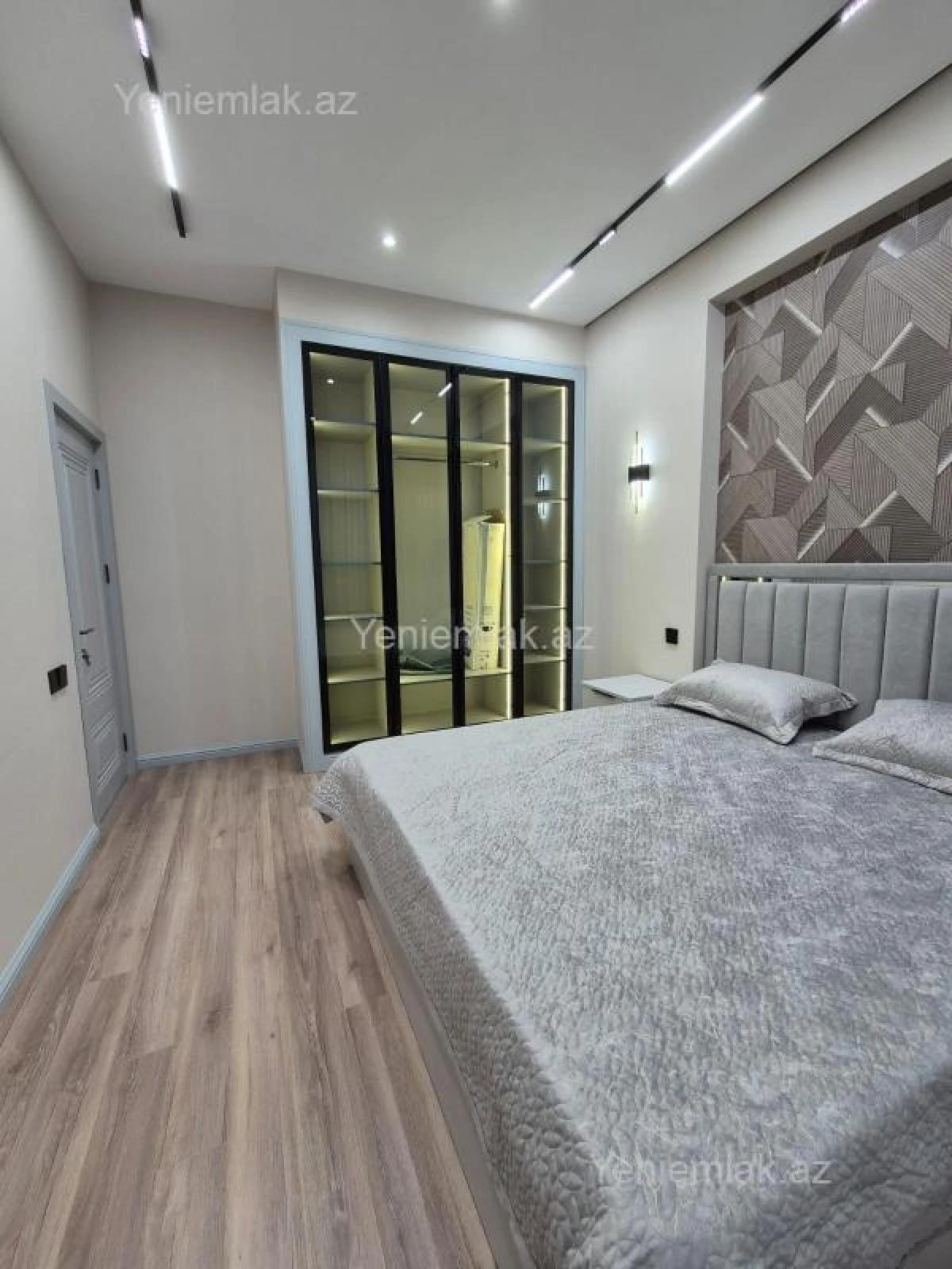 Satılır 3 otaqlı yeni tikili 86 m²