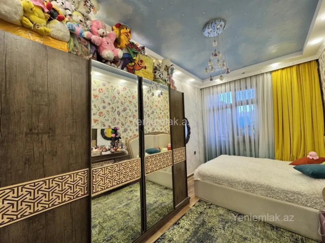 Satılır 3 otaqlı yeni tikili 110 m²