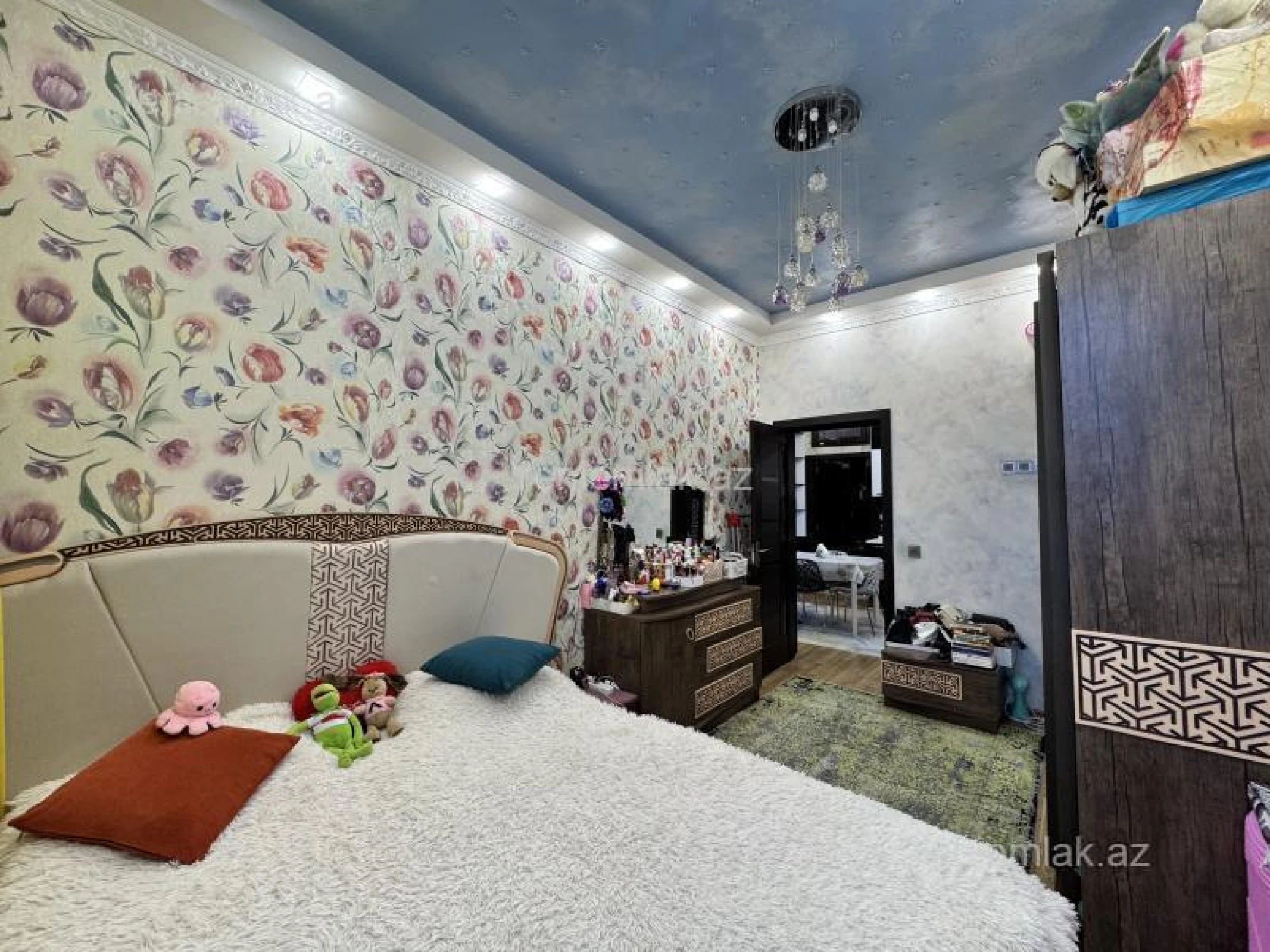 Satılır 3 otaqlı yeni tikili 110 m²