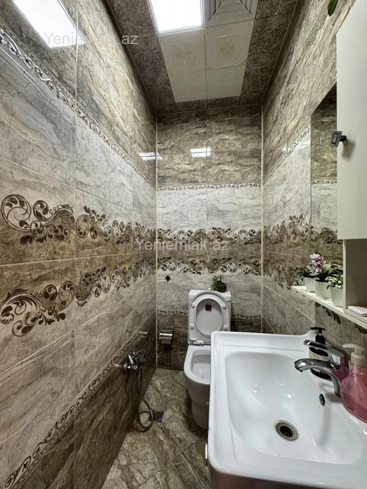 Satılır 3 otaqlı yeni tikili 110 m²