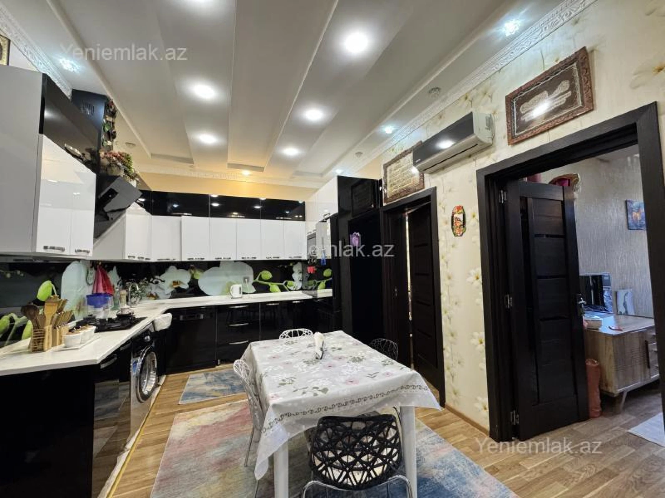 Satılır 3 otaqlı yeni tikili 110 m²