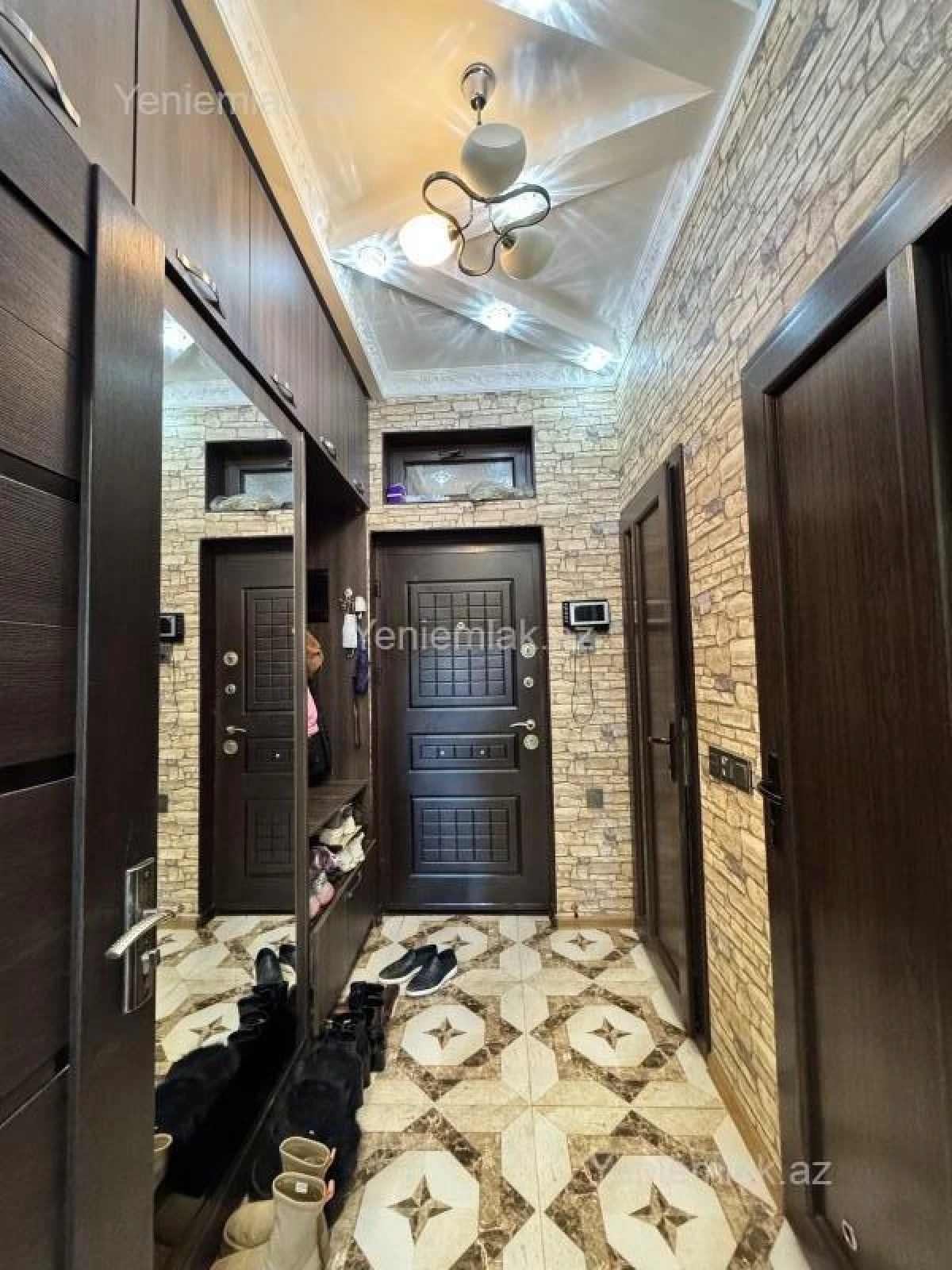 Satılır 3 otaqlı yeni tikili 110 m²