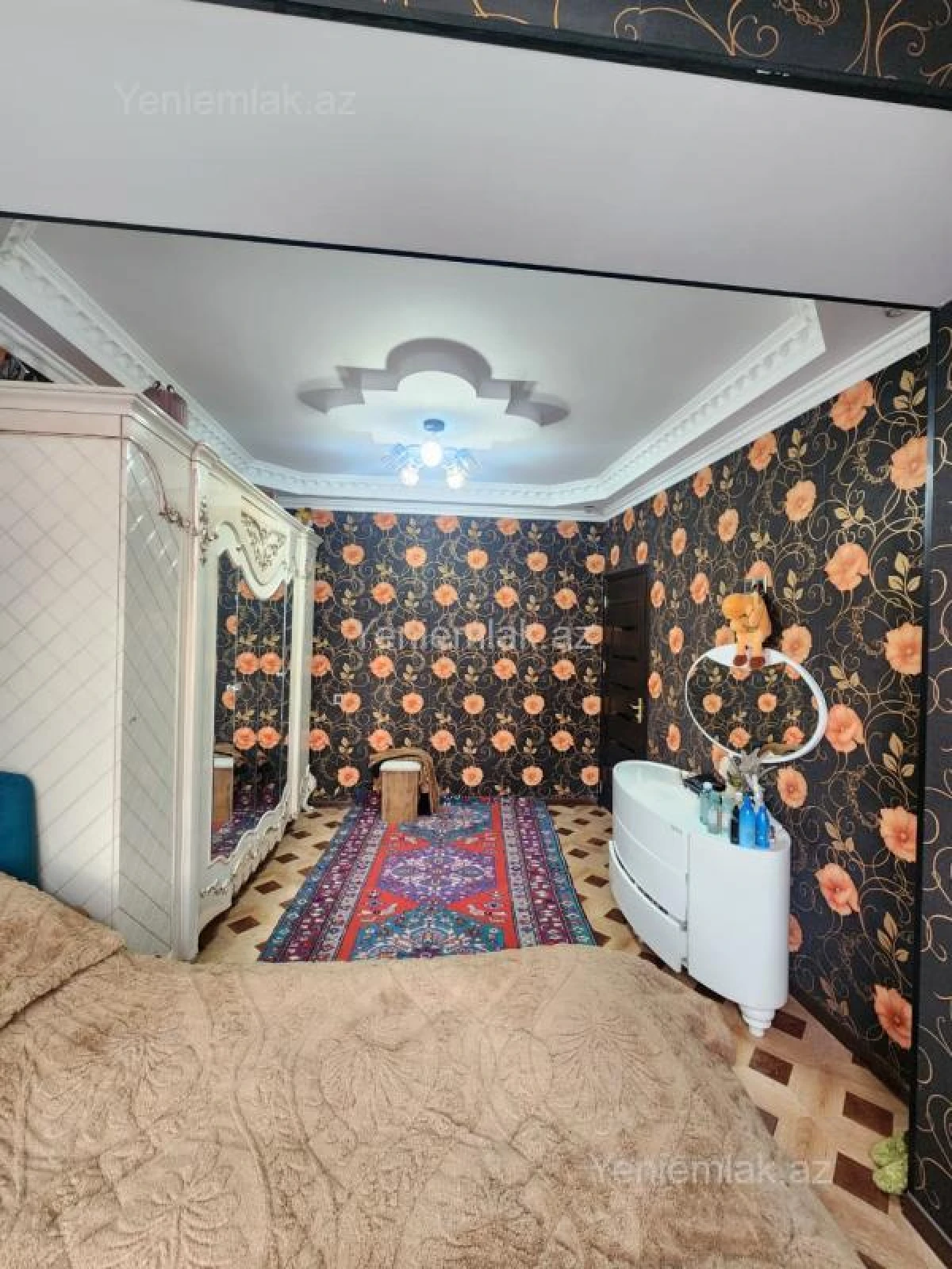 Satılır 2 otaqlı köhnə tikili 50 m²