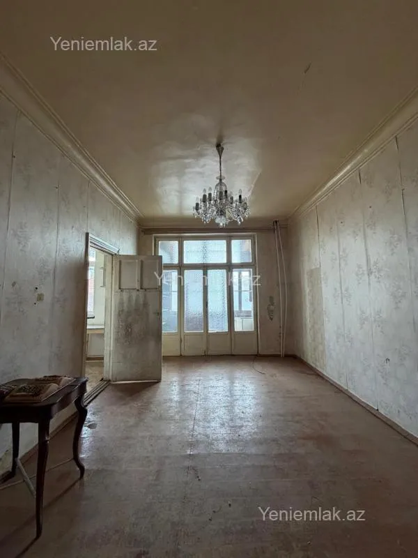 Satılır 3 otaqlı köhnə tikili 65 m²