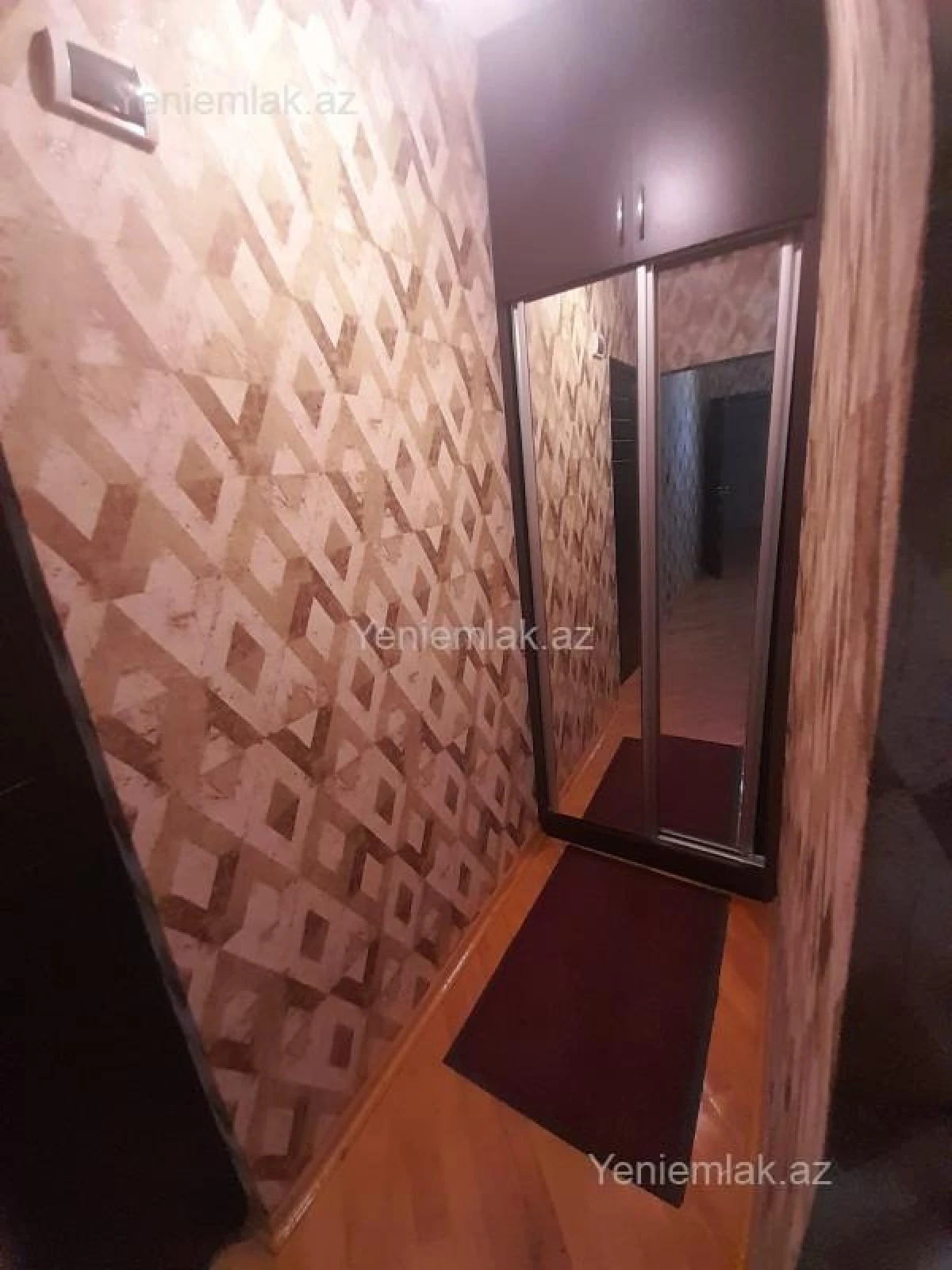 Satılır 2 otaqlı köhnə tikili 69 m²