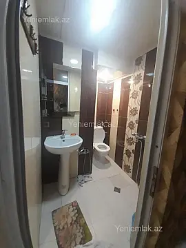 Satılır 2 otaqlı köhnə tikili 69 m²