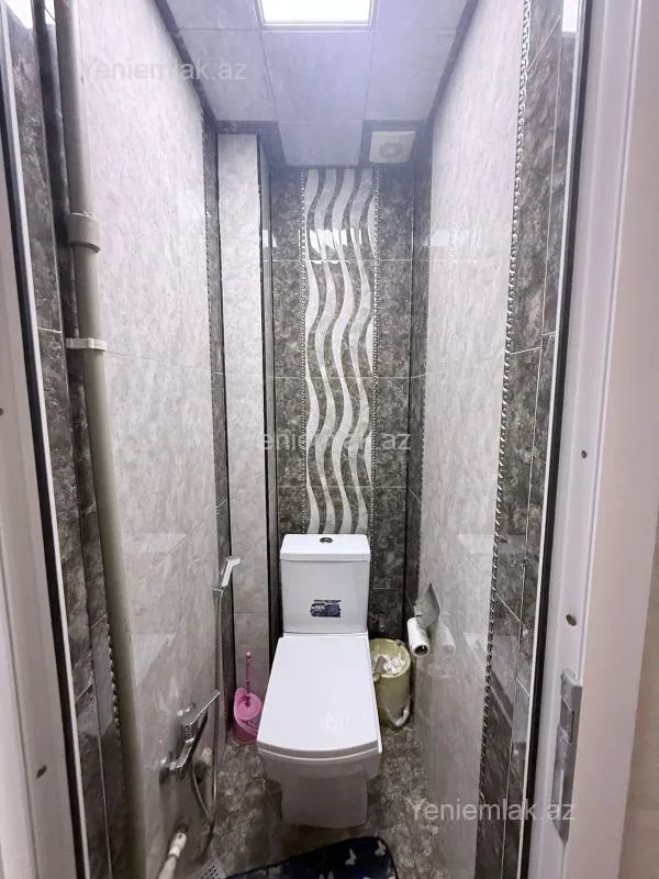 Satılır 3 otaqlı köhnə tikili 70 m²