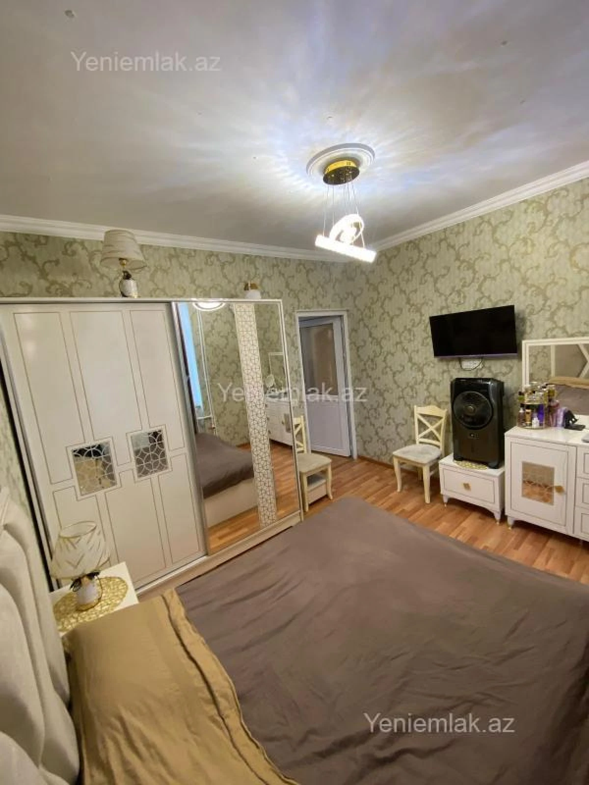 Satılır 1 otaqlı köhnə tikili 43 m²