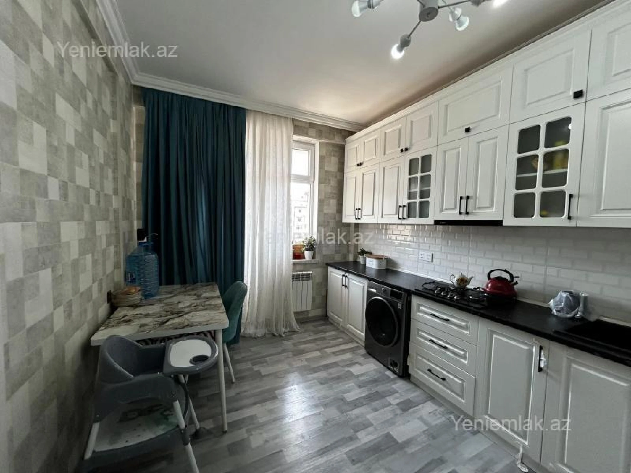 Satılır 3 otaqlı yeni tikili 84 m²