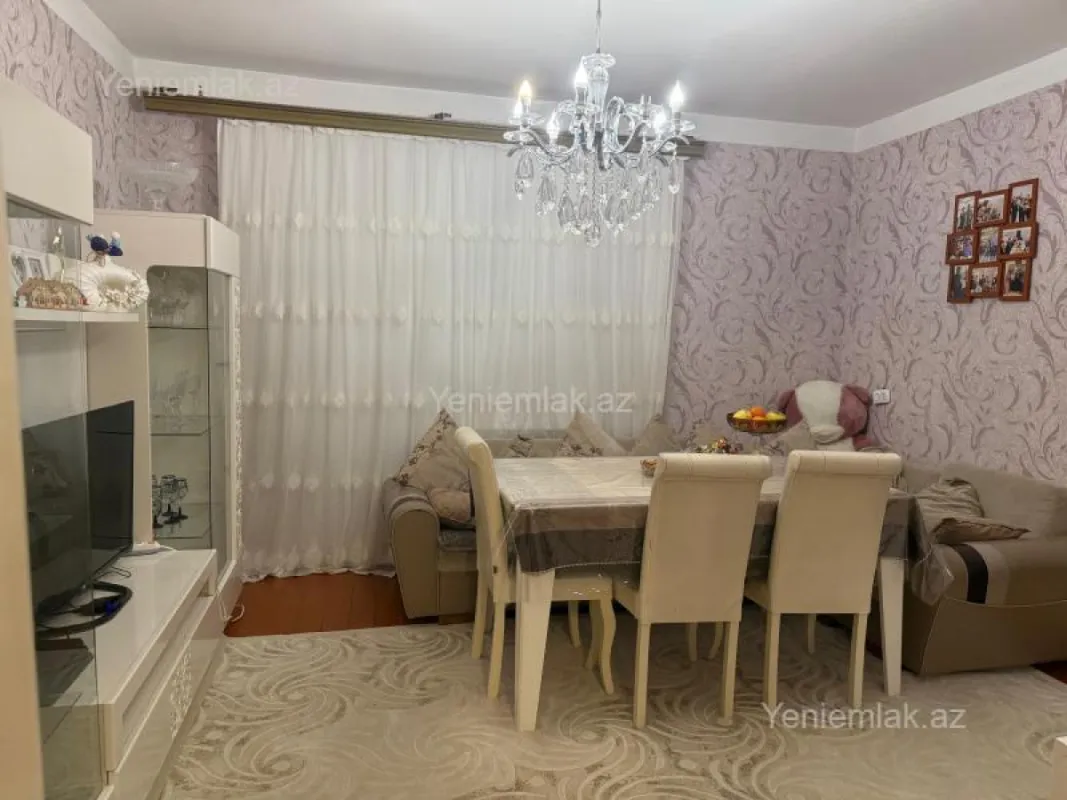 Satılır 4 otaqlı köhnə tikili 95 m²