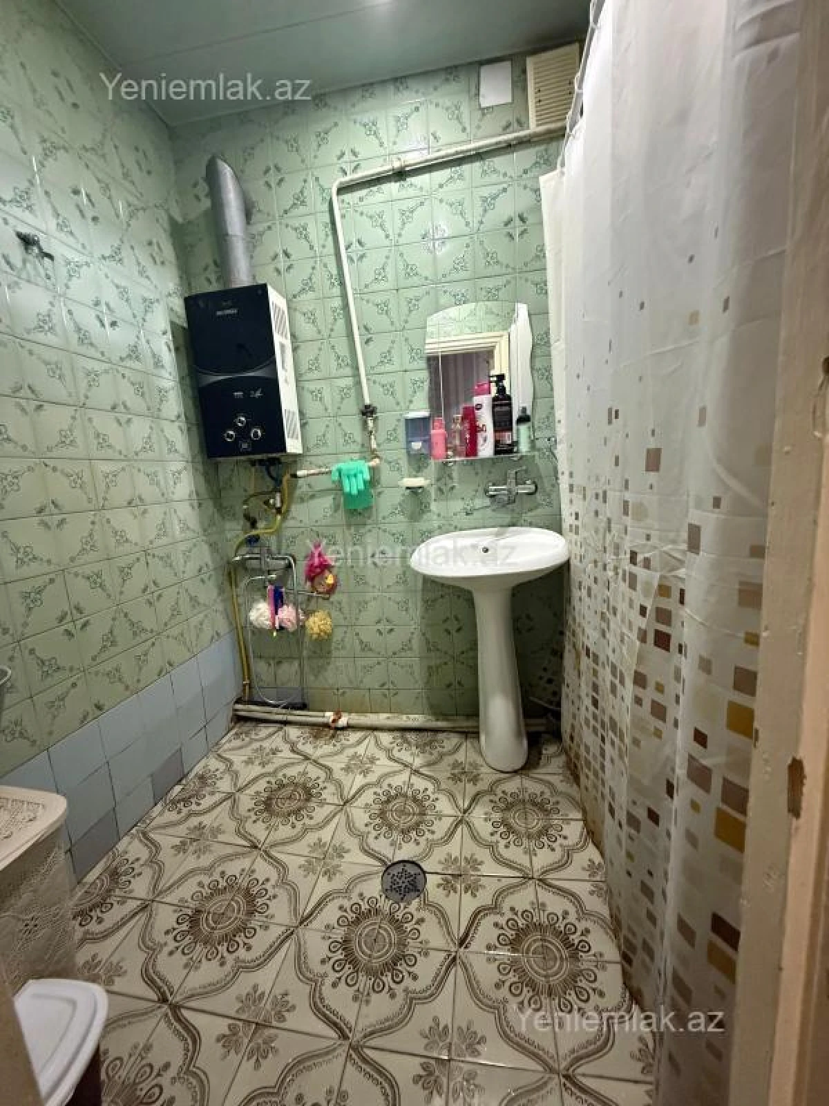 Satılır 4 otaqlı köhnə tikili 95 m²