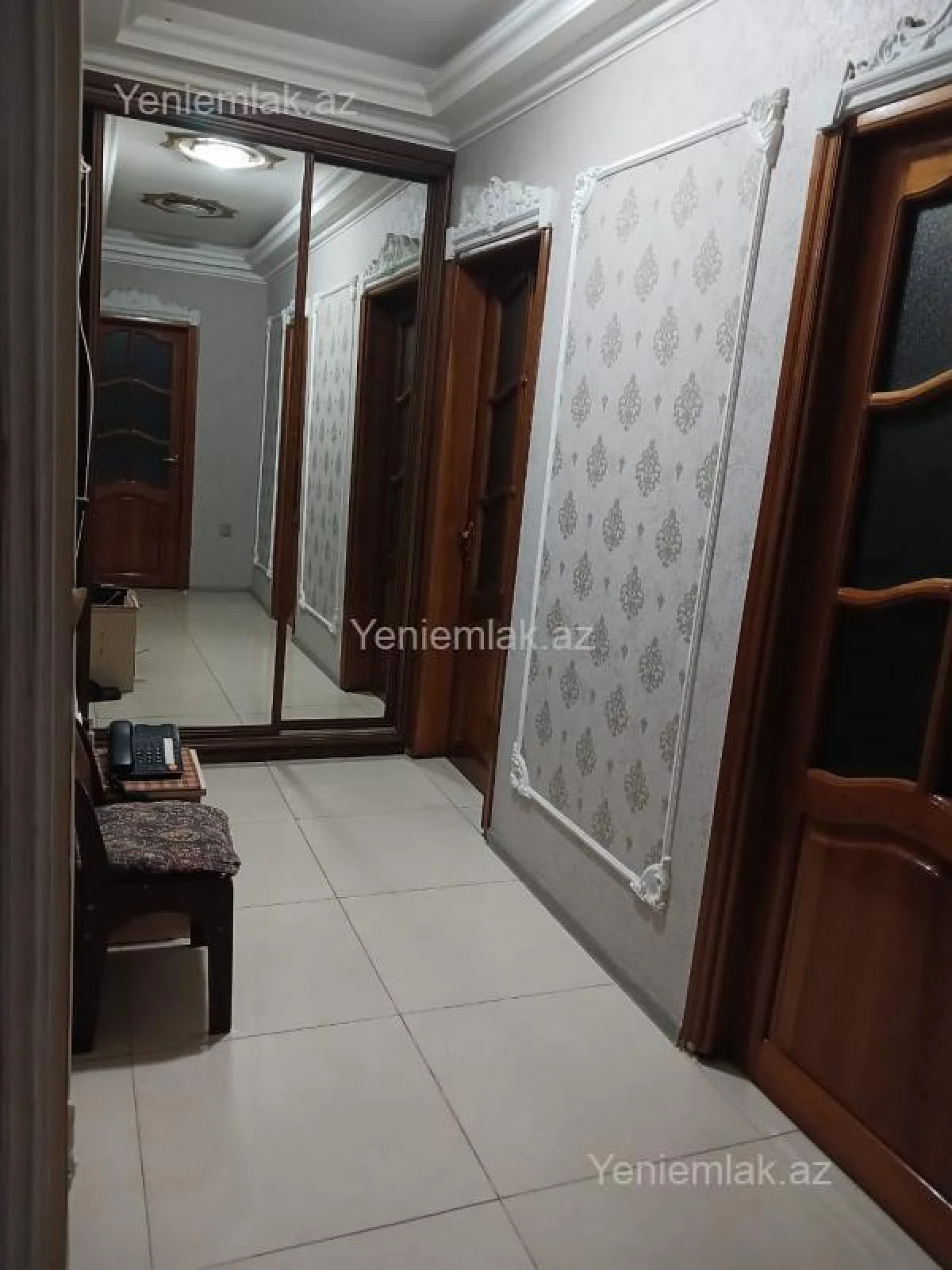 Satılır 4 otaqlı köhnə tikili 100 m²