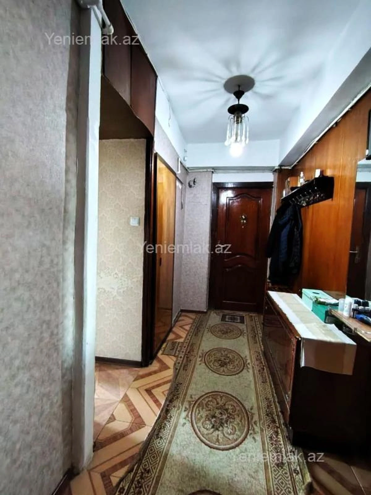 Satılır 2 otaqlı köhnə tikili 70 m²