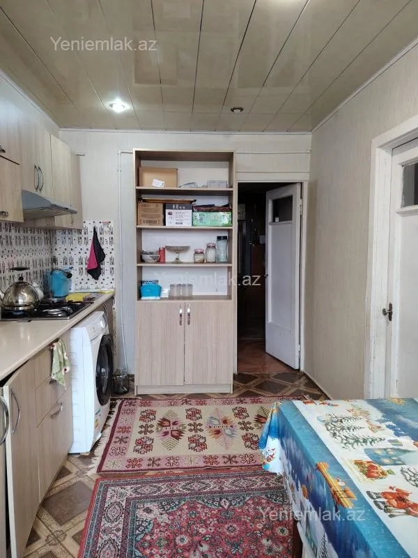 Satılır 2 otaqlı köhnə tikili 70 m²