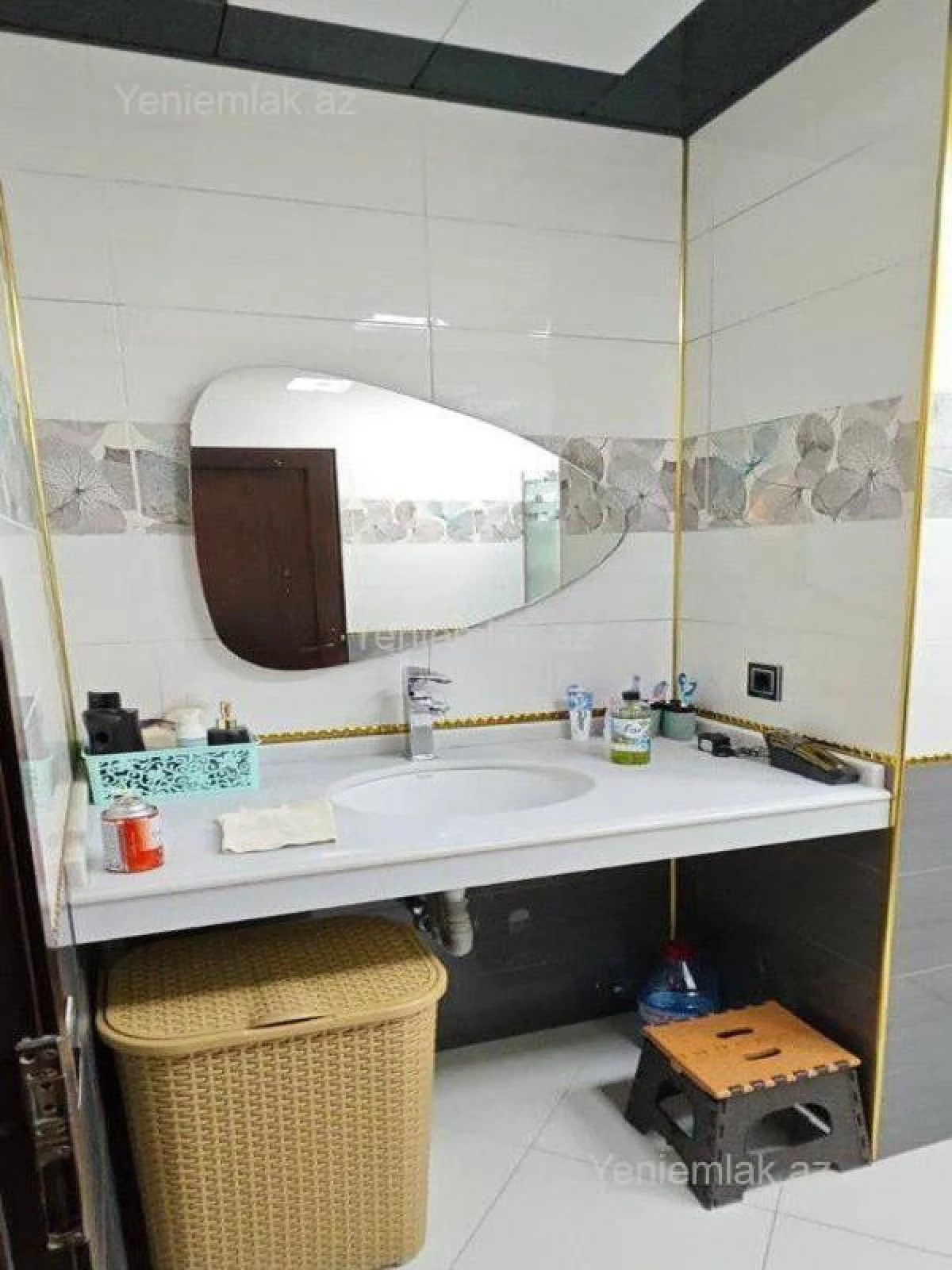 Satılır 3 otaqlı yeni tikili 81 m²