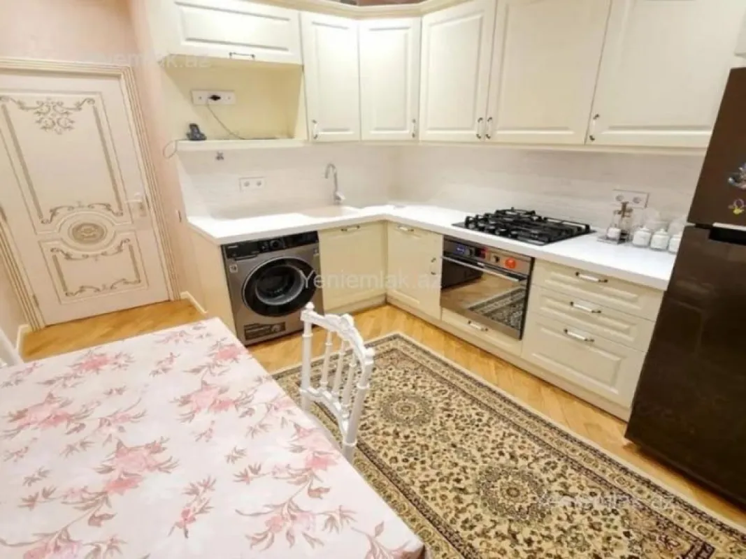 Satılır 3 otaqlı yeni tikili 90 m²