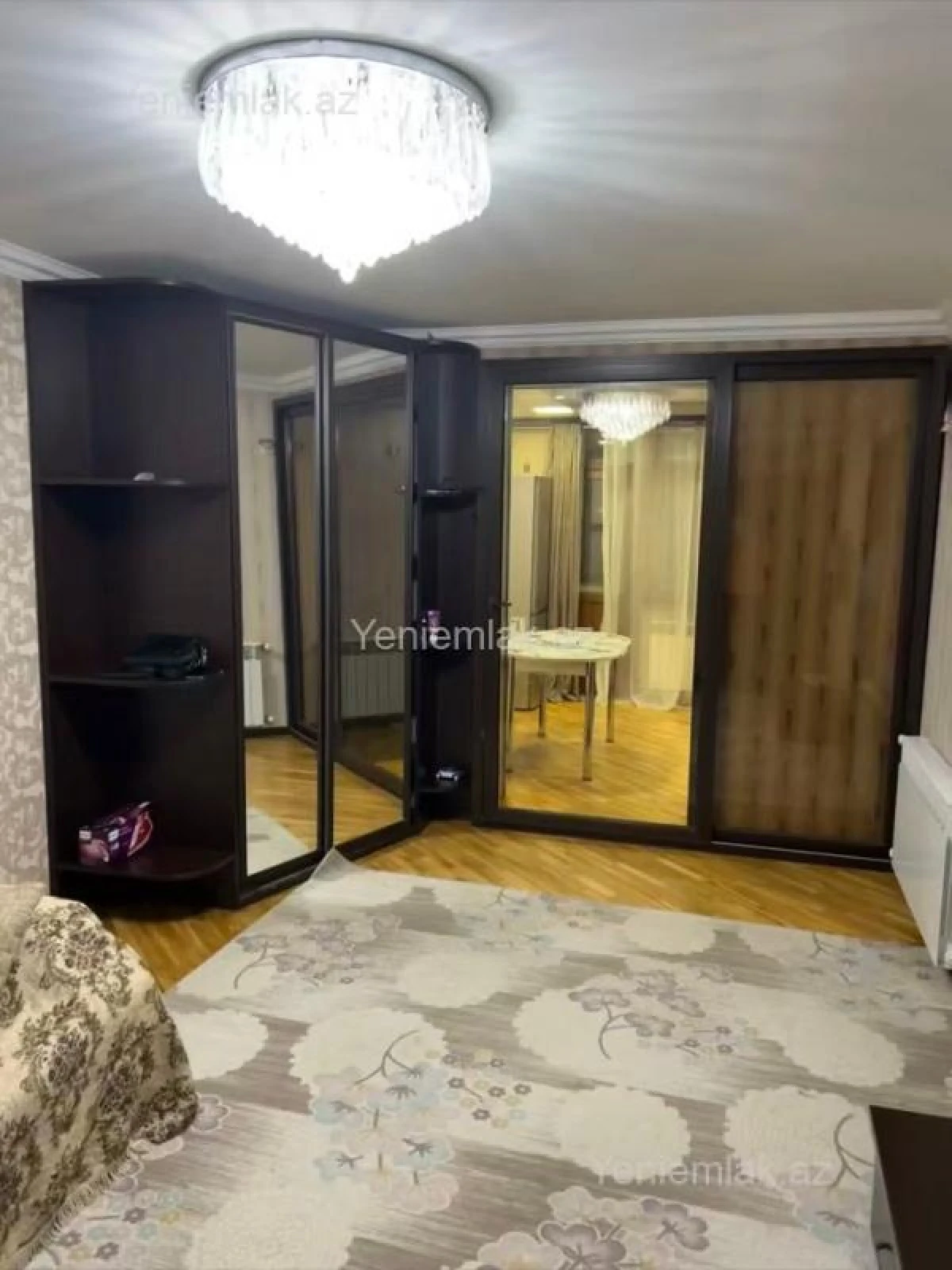 Satılır 2 otaqlı köhnə tikili 50 m²