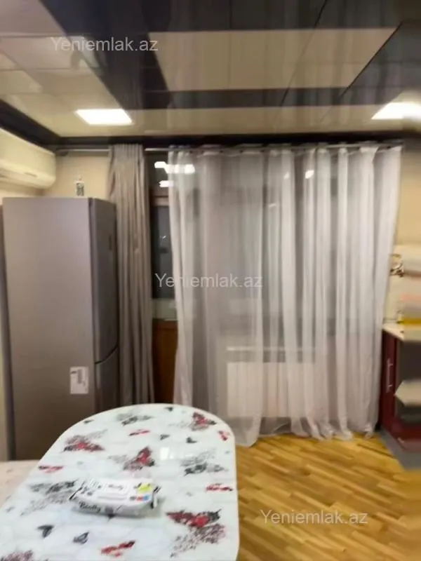 Satılır 2 otaqlı köhnə tikili 50 m²