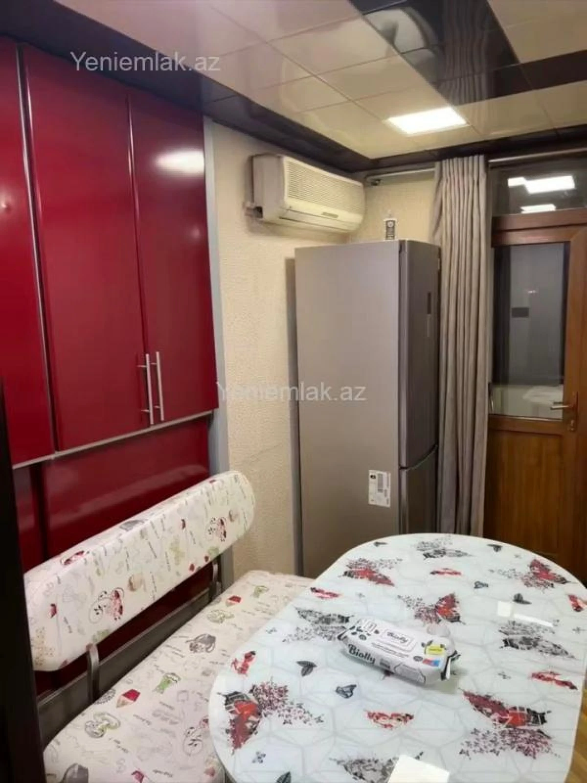 Satılır 2 otaqlı köhnə tikili 50 m²