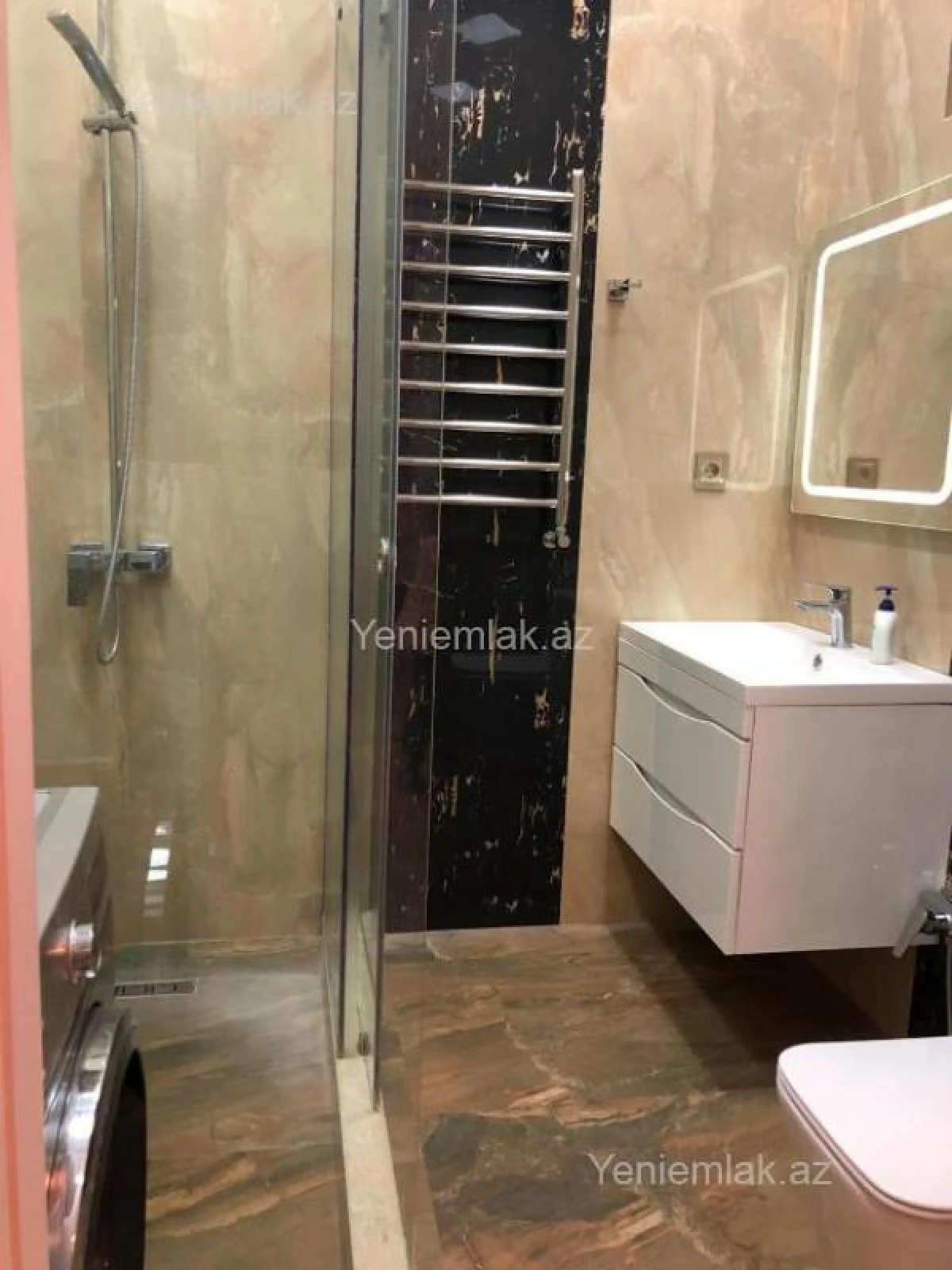 Satılır 2 otaqlı köhnə tikili 70 m²