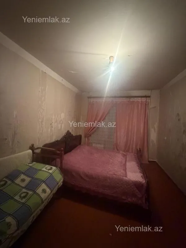 Satılır 5 otaqlı köhnə tikili 120 m²