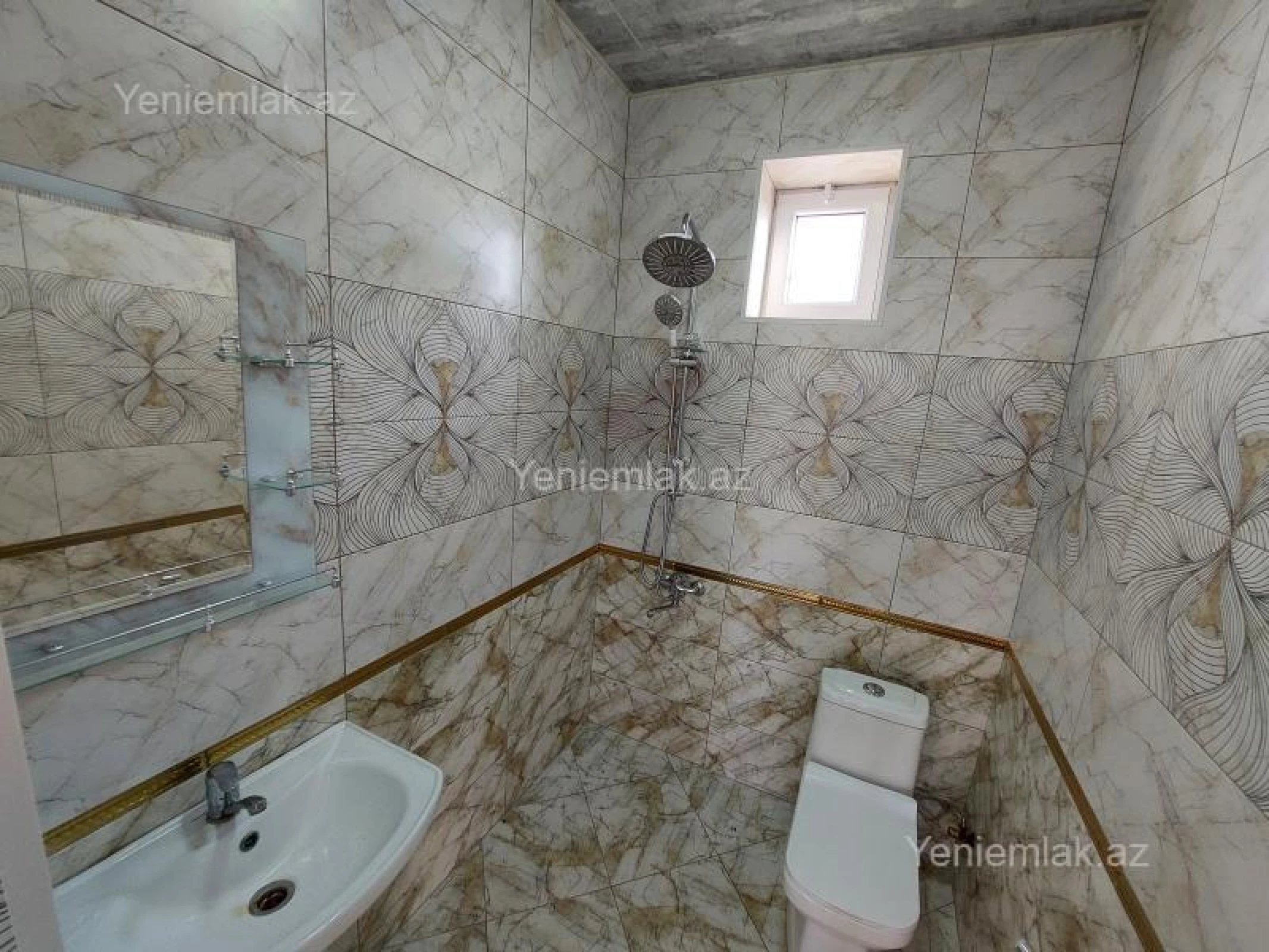 Satılır 4 otaqlı həyət evi 124 m²