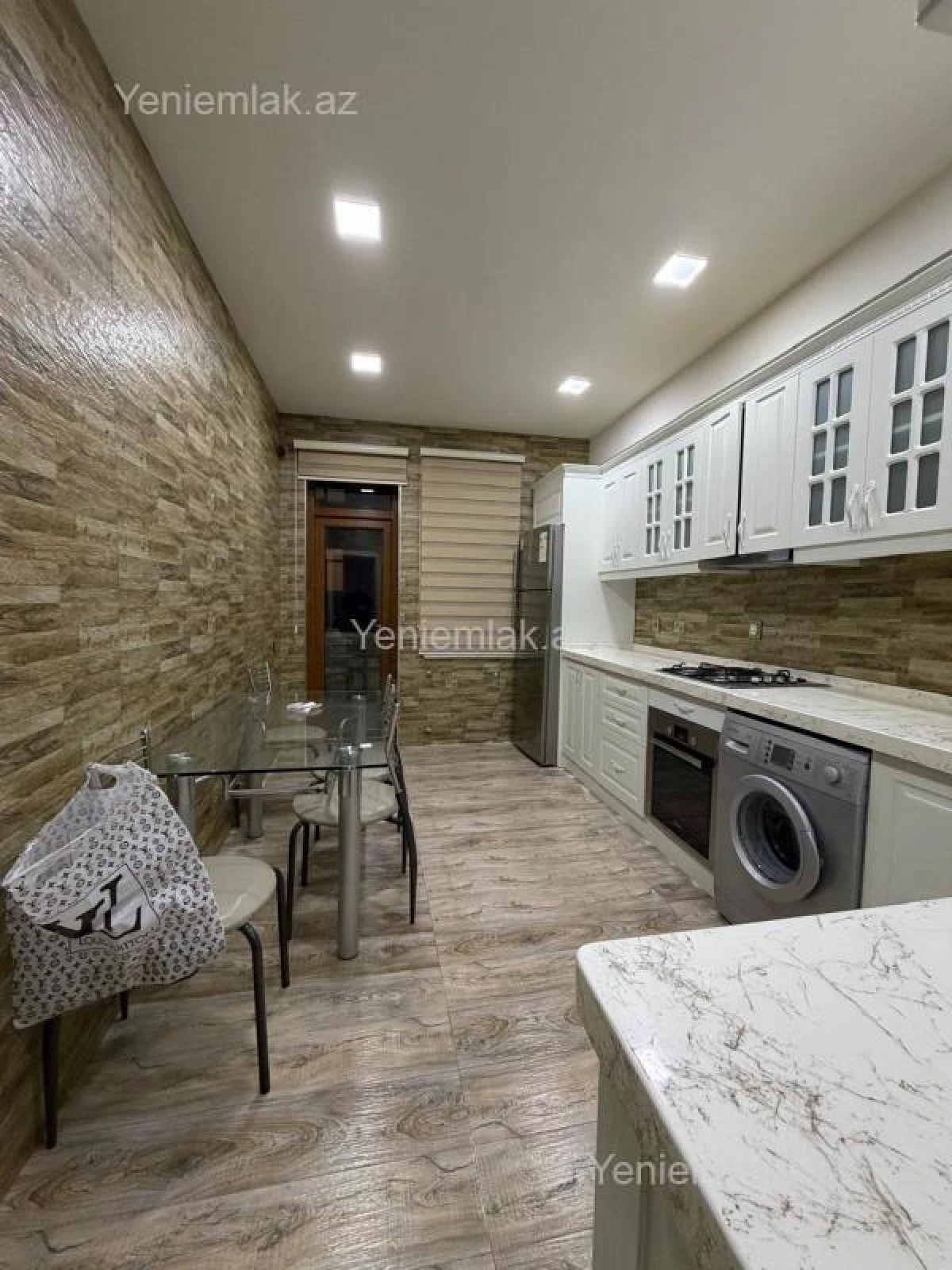 Satılır 3 otaqlı yeni tikili 83 m²