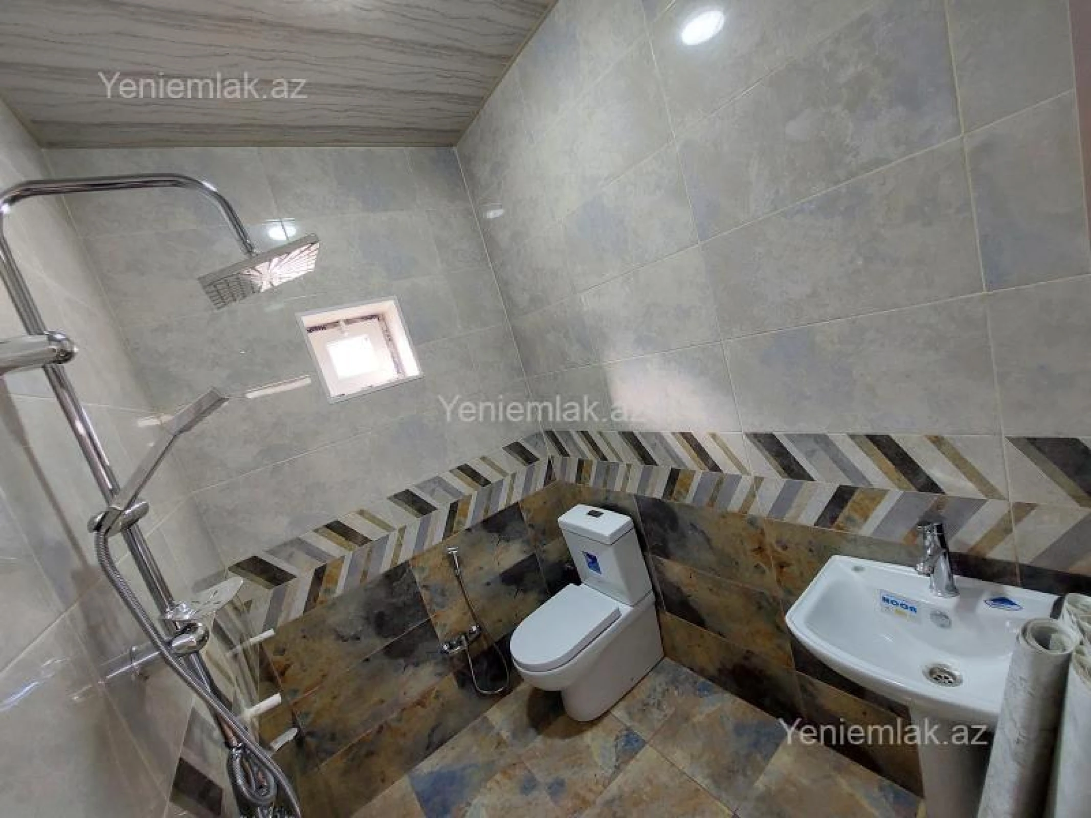 Satılır 3 otaqlı həyət evi 100 m²