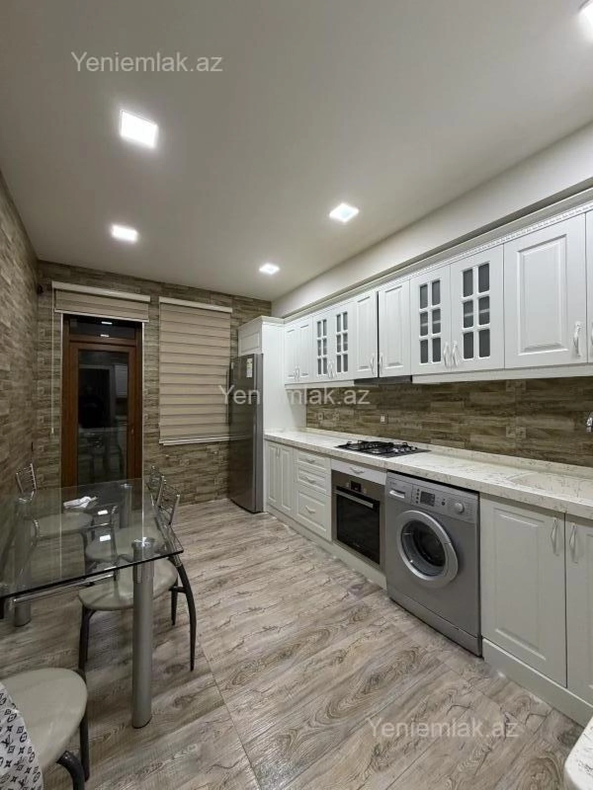 Satılır 3 otaqlı yeni tikili 83 m²