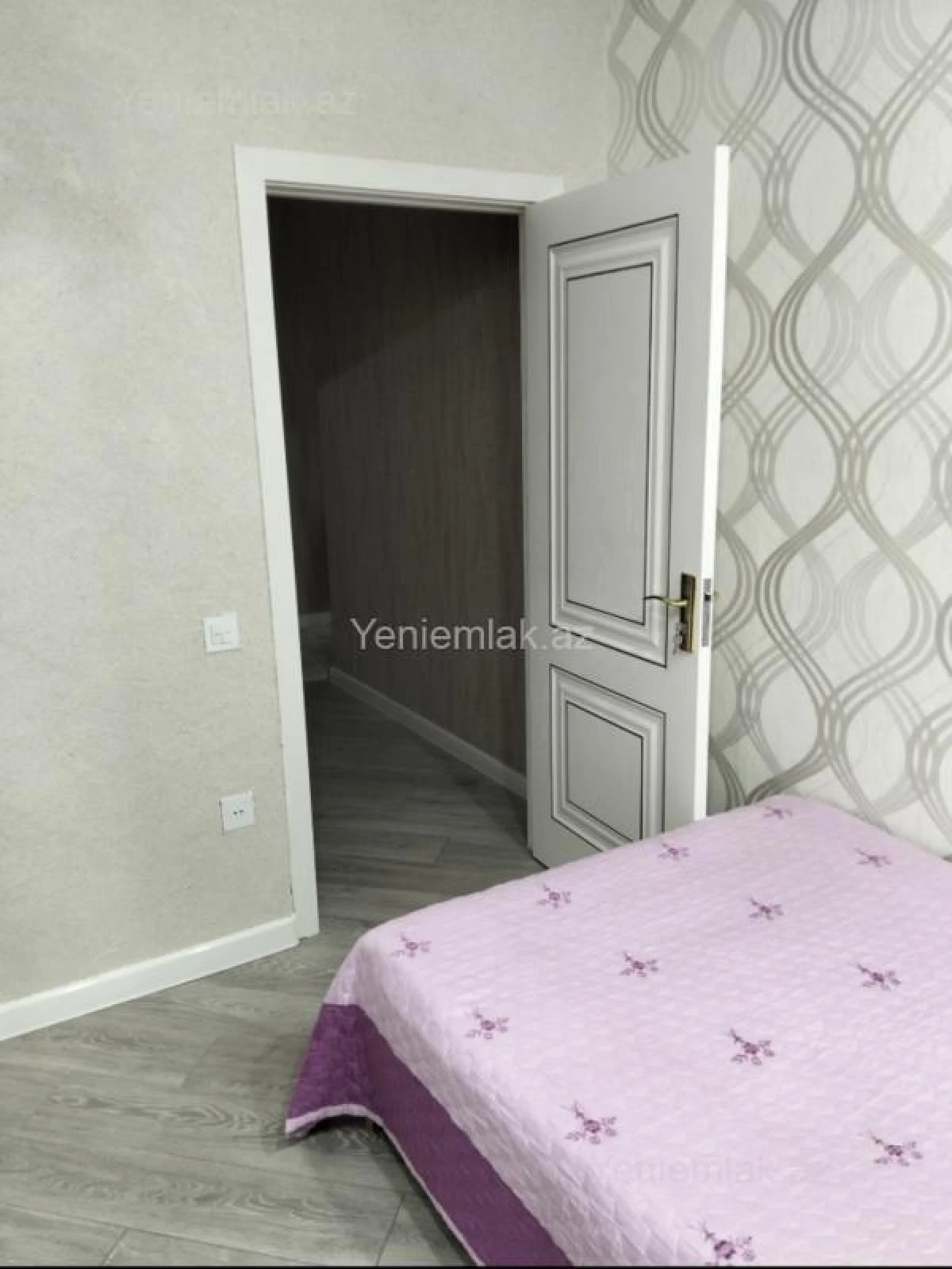 Satılır 3 otaqlı yeni tikili 77 m²
