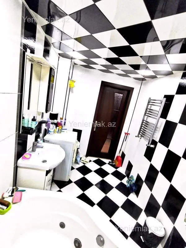 Satılır 2 otaqlı yeni tikili 80 m²