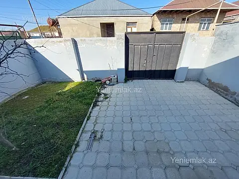 Satılır 3 otaqlı həyət evi 100 m²