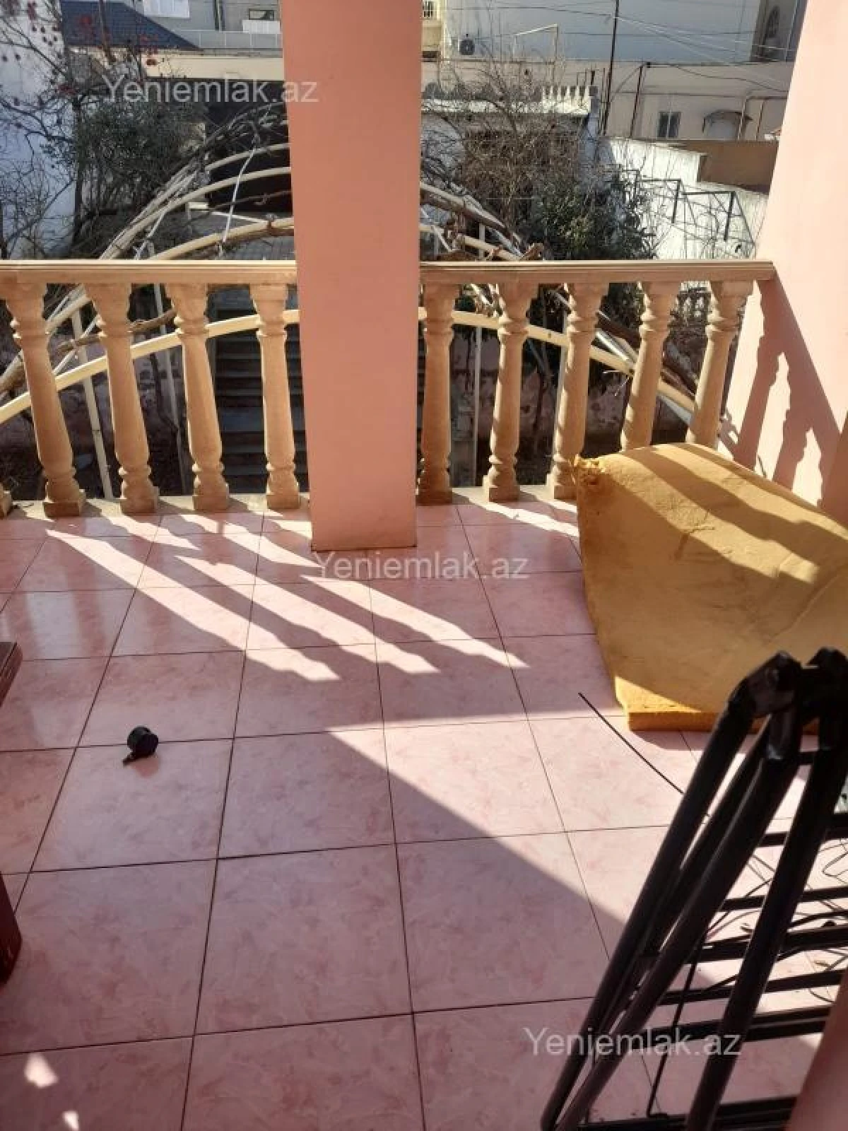 Satılır 4 otaqlı həyət evi 240 m²