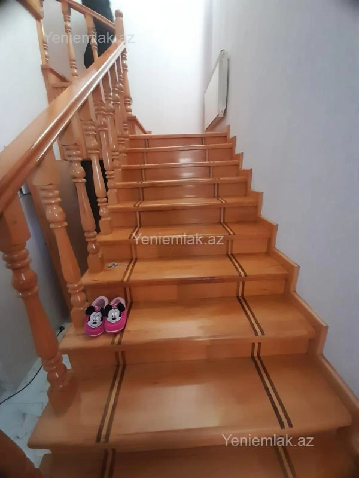 Satılır 4 otaqlı həyət evi 240 m²