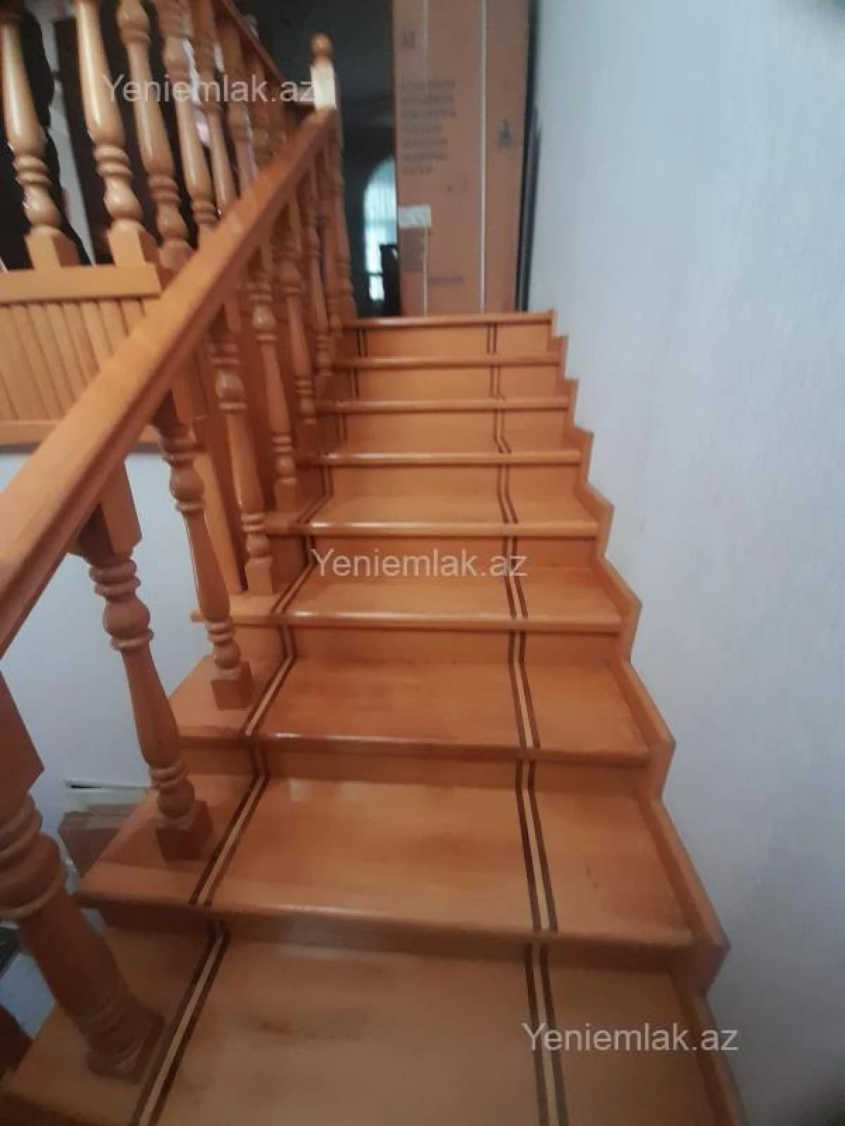 Satılır 4 otaqlı həyət evi 240 m²