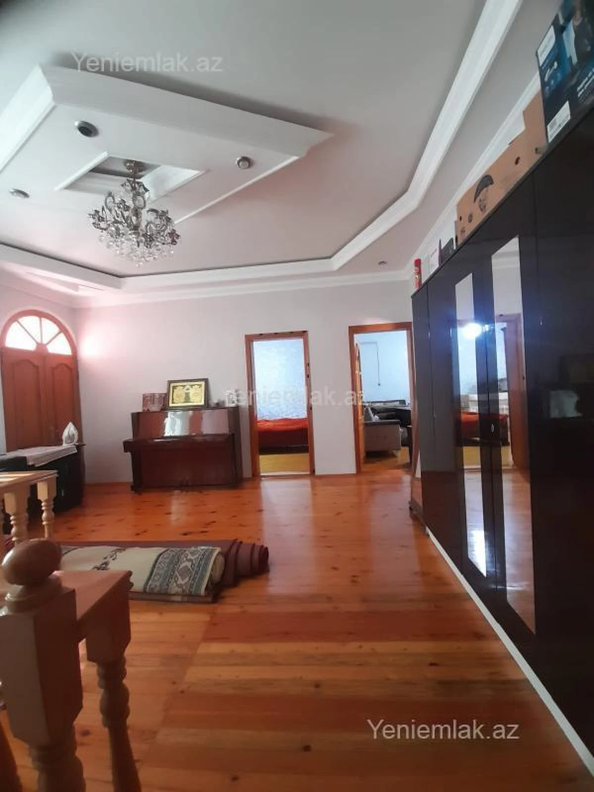 Satılır 4 otaqlı həyət evi 240 m²