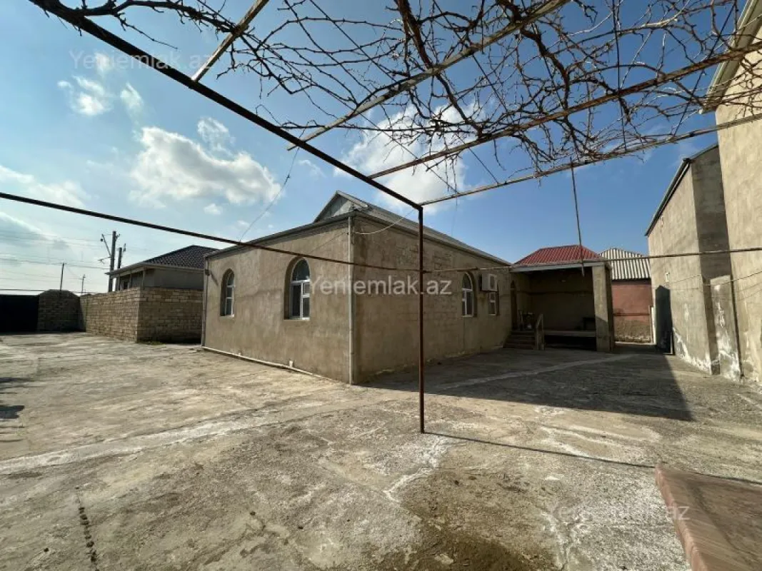 Satılır 4 otaqlı həyət evi 150 m²